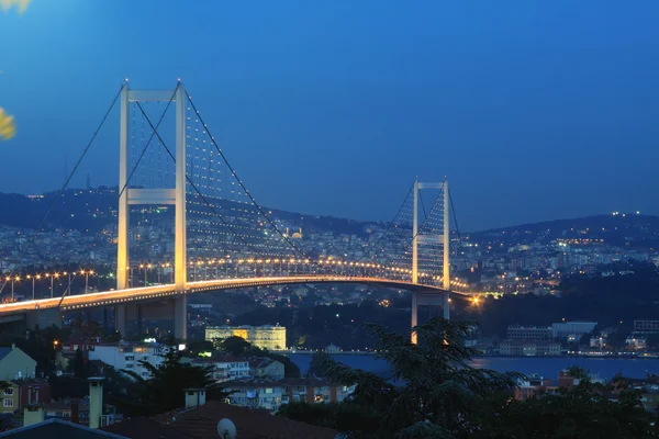 KÖPRÜ VE OTOYOL GEÇİŞLERİNE YÜZDE 40 ZAM.
